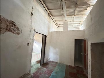Casona colonial para remodelar en venta en Izamal