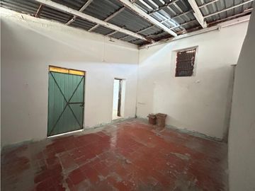 Casona colonial para remodelar en venta en Izamal