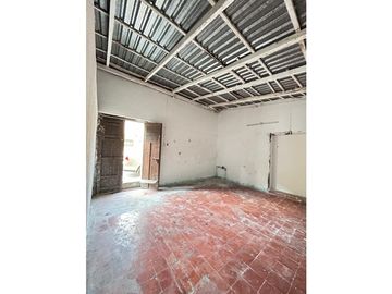 Casona colonial para remodelar en venta en Izamal