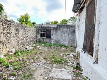 Casona colonial para remodelar en venta en Izamal