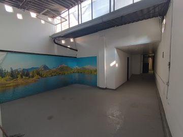 BODEGA EN ARRIENDO UBICADA EN MEDELLIN SECTOR CIUDAD DEL RÍO