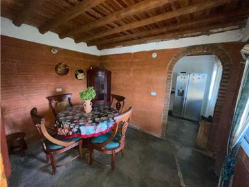 VENTA DE FINCA EN EL PEÑOL. cerca a la piedra