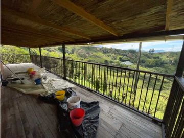 VENTA DE FINCA EN EL PEÑOL. cerca a la piedra