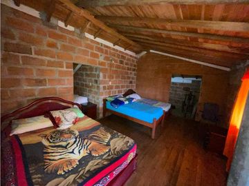 VENTA DE FINCA EN EL PEÑOL. cerca a la piedra