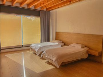 CASA MODERNA EN VENTA Y RENTA, CON EXCELENTE UBICACIÓN EN AVANDARO