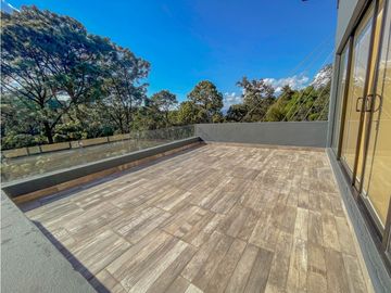 CASA MODERNA EN VENTA Y RENTA, CON EXCELENTE UBICACIÓN EN AVANDARO