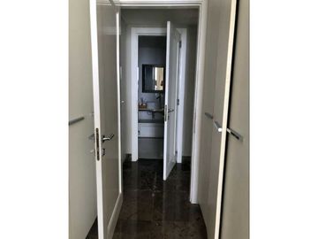 Venta de Apartamento en Ph Yoo & Arts, Avenida Balboa, línea blanca