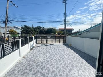 4 Bedroom Townhouse for sale in Ban Pom, Phra Nakhon Si Ayutthaya
