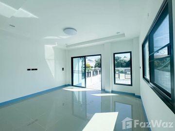 4 Bedroom Townhouse for sale in Ban Pom, Phra Nakhon Si Ayutthaya