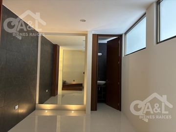 Casa en Venta en Fraccionamiento Paseo de la Reina
