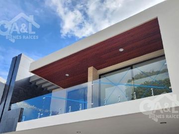 Casa en Venta en Fraccionamiento Paseo de la Reina