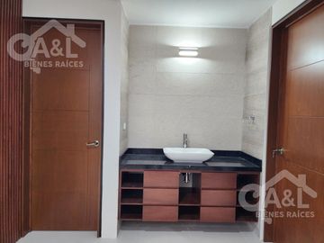 Casa en Venta en Fraccionamiento Paseo de la Reina