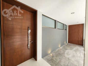 Casa en Venta en Fraccionamiento Paseo de la Reina