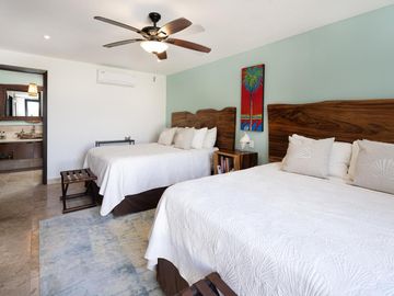 Espectacular Villa en Venta Frente al Mar en Puerto Aventuras - Riviera Maya