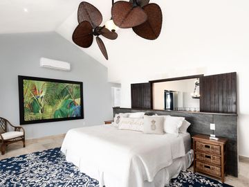 Espectacular Villa en Venta Frente al Mar en Puerto Aventuras - Riviera Maya