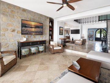 Espectacular Villa en Venta Frente al Mar en Puerto Aventuras - Riviera Maya