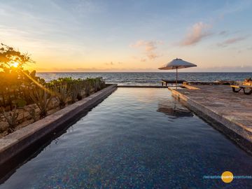 Espectacular Villa en Venta Frente al Mar en Puerto Aventuras - Riviera Maya