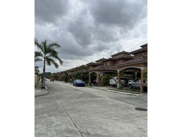 Casa en Venta El Doral, Costa Sur, 351,39mts, $525,000.00
