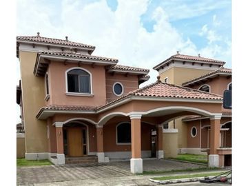Casa en Venta El Doral, Costa Sur, 351,39mts, $525,000.00