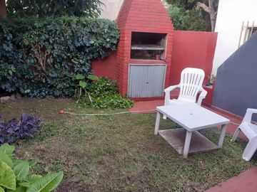 Casa PH en venta en Bernal Centro