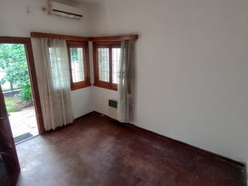Casa PH en venta en Bernal Centro