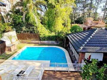Casa en venta en Villa Gesell