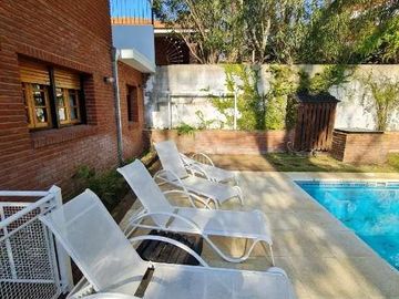 Casa en venta en Villa Gesell