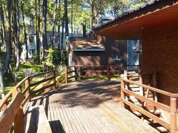Chalet en venta en Carilo