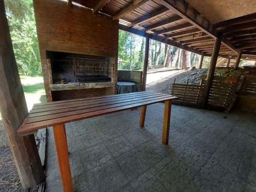 Chalet en venta en Carilo