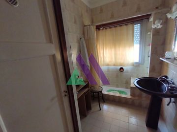 Departamento 4 ambientes con dependencias sin expensas