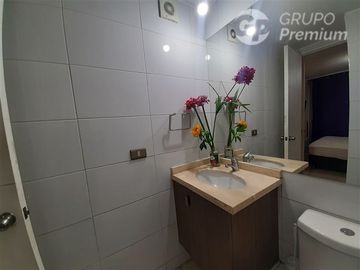 Departamento en Venta en Cerca del metro La Moneda, Toesca y Parque Almagro