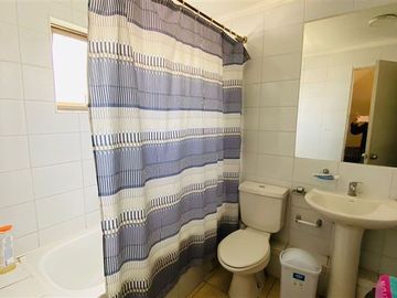 Casa en Venta en Condominio Las Catalpas / Camino a Melipilla