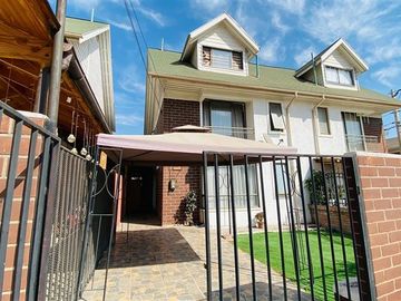Casa en Venta en Condominio Las Catalpas / Camino a Melipilla