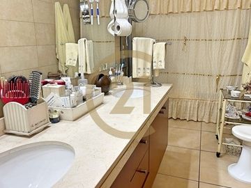DEPARTAMENTO DÚPLEX EN VENTA, 5D, VITACURA