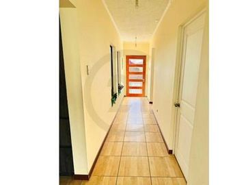 Se vende  casa en Peñuelas con terraza panorámica