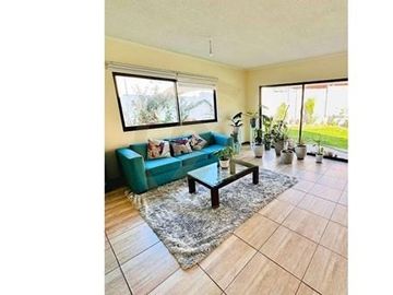 Se vende  casa en Peñuelas con terraza panorámica