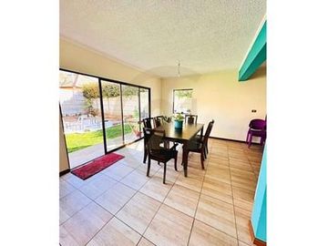 Se vende  casa en Peñuelas con terraza panorámica