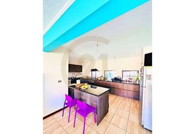 Se vende  casa en Peñuelas con terraza panorámica