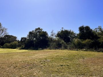 Casa con Importante parque entre Colón y San José