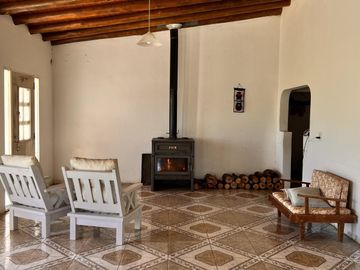 Casa con Importante parque entre Colón y San José