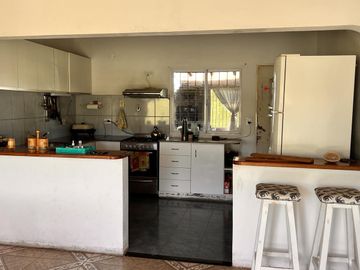 Casa con Importante parque entre Colón y San José