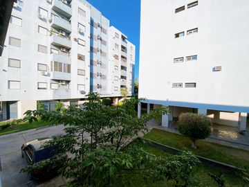 Departamento en  venta de cuatro ambientes en Beccar