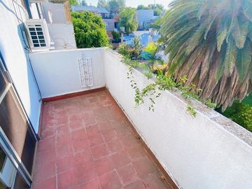 Departamento en  venta de cuatro ambientes en Beccar