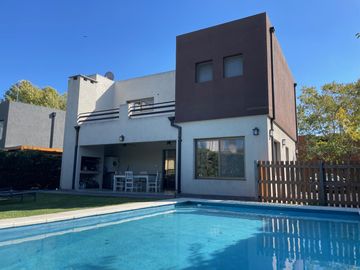 Oportunidad! Excelente casa en venta en Las Orquídeas