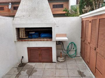 Departamento en venta - 2 Dormitorios 1 Baño - 85Mts2 - San Bernardo