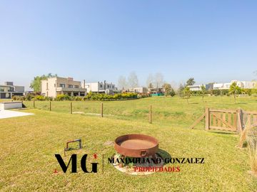 Casa en venta, 6 ambientes. Terralagos, Canning