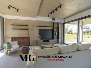 Casa en venta, 6 ambientes. Terralagos, Canning