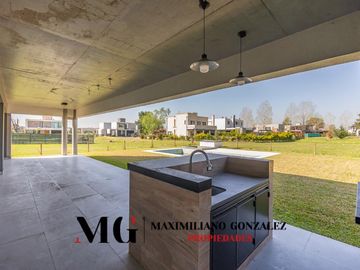Casa en venta, 6 ambientes. Terralagos, Canning