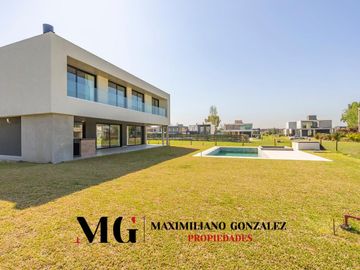 Casa en venta, 6 ambientes. Terralagos, Canning