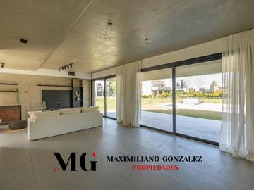 Casa en venta, 6 ambientes. Terralagos, Canning